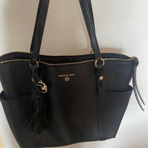 Micheal Kors Shoulder Bag